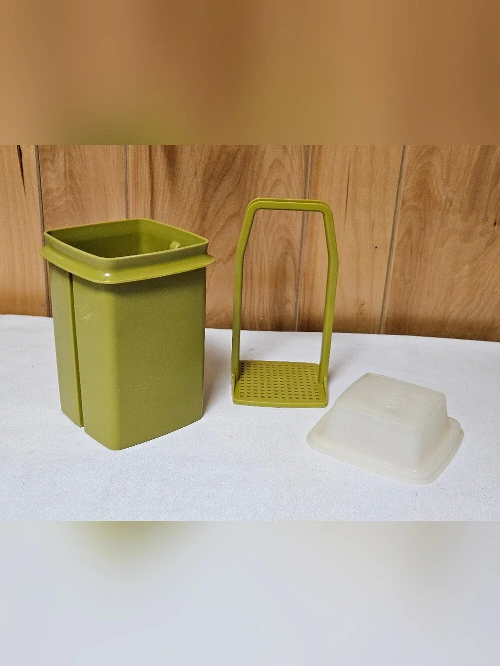 Tupperware Vintage Pickle Olive Keeper #1330-5 Pick-A-Deli Avocado Green 70's